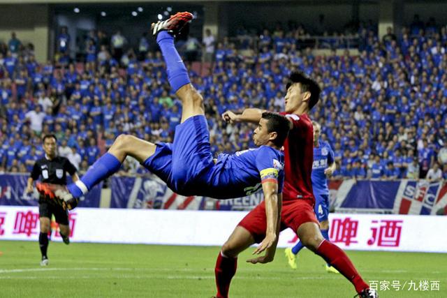 曼联小将外租遭重伤，邓迪队伤病潮难解